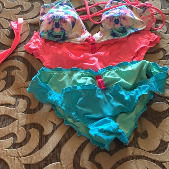 Victoria’s Secret - Picture 5 of 6